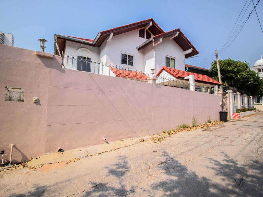 Naklua Pool Villa By Pattaya Sunny Rentals Exteriör bild